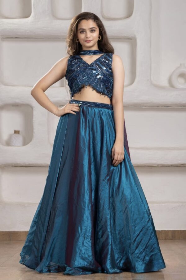 Teal Radiance Bloom - Image 2
