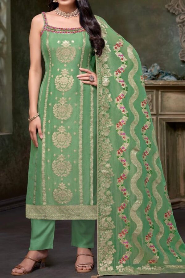 Verdant Royale Benaras Set - Image 3