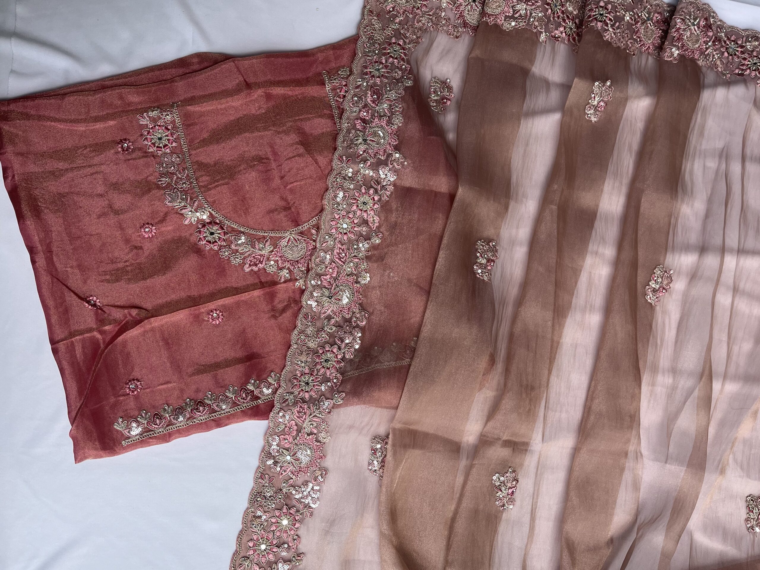 Dusky Pink Radiance Mirror Saree - Image 4