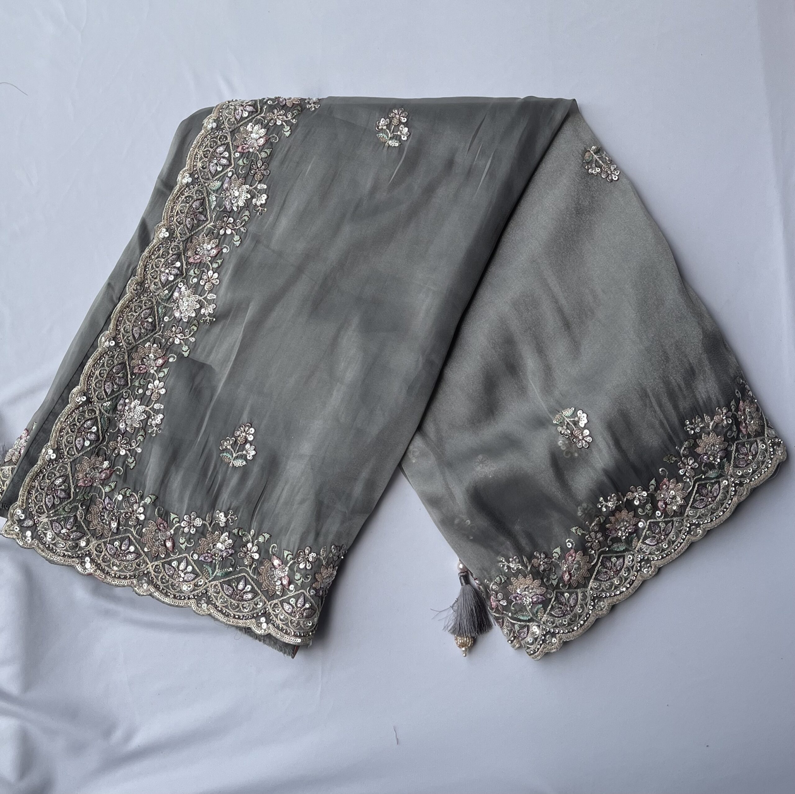Grey Organza Thread & Sequin Saree - Image 3